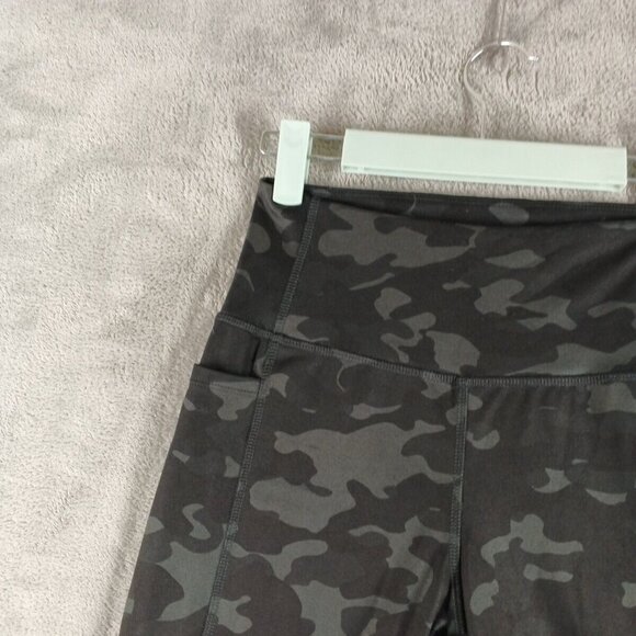 DANKSIN Women Gym Leggings Size SMALL(4-6) Camouflage Pull on Knit - Picture 4 of 10